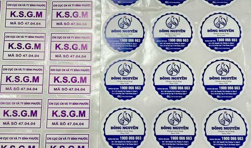 In decal nhựa trong, đục, cán bóng tại Công Ty In Á Đông